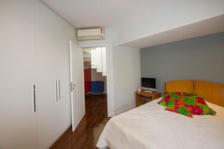Apartamento à venda com 340m², 3 quartos e 4 vagas Apartamento à venda com 340m², 3 quartos e 4 vagasSuíte 3
