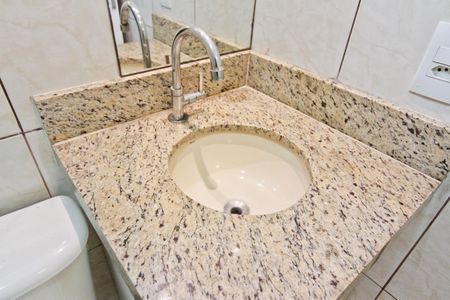 Apartamento para alugar com 55m², 2 quartos e 1 vaga Apartamento para alugar com 55m², 2 quartos e 1 vagaBanheiro da Suíte