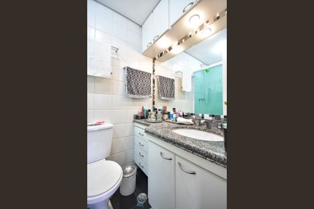 Apartamento à venda com 75m², 2 quartos e 2 vagasBanheiro Suíte