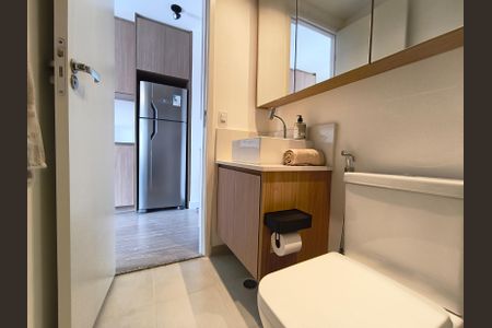 Banheiro de kitnet/studio para alugar com 1 quarto, 25m² em Vila Mariana, São Paulo