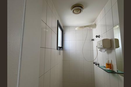 Apartamento à venda com 178m², 3 quartos e 3 vagas Apartamento à venda com 178m², 3 quartos e 3 vagasBanheiro de serviço