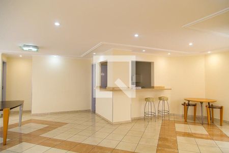Apartamento à venda com 178m², 3 quartos e 3 vagas Apartamento à venda com 178m², 3 quartos e 3 vagasÁrea comum - Salão de festas