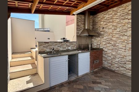Apartamento à venda com 178m², 3 quartos e 3 vagas Apartamento à venda com 178m², 3 quartos e 3 vagasCobertura