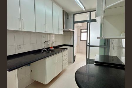 Apartamento à venda com 178m², 3 quartos e 3 vagas Apartamento à venda com 178m², 3 quartos e 3 vagasCozinha