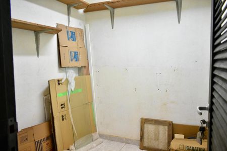 Apartamento à venda com 178m², 3 quartos e 3 vagas Apartamento à venda com 178m², 3 quartos e 3 vagasDepósito