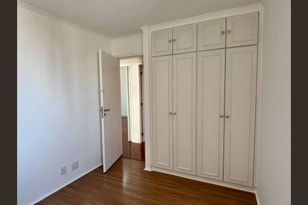 Apartamento à venda com 178m², 3 quartos e 3 vagas Apartamento à venda com 178m², 3 quartos e 3 vagasQuarto 2