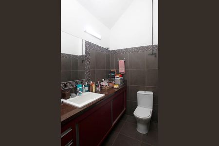 Casa à venda com 260m², 3 quartos e 2 vagasBanheiro 1 Quarto Suíte