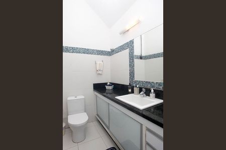 Casa à venda com 260m², 3 quartos e 2 vagasBanheiro 2