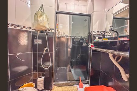 Banheiro de apartamento à venda com 1 quarto, 50m² em Glória, Rio de Janeiro
