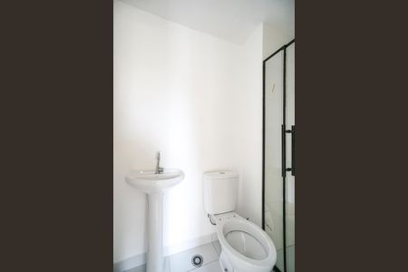 Apartamento para alugar com 37m², 2 quartos e sem vaga Apartamento para alugar com 37m², 2 quartos e sem vagaBanheiro Social