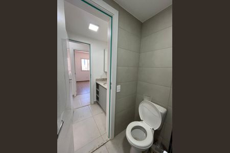 Apartamento para alugar com 98m², 2 quartos e 2 vagas Apartamento para alugar com 98m², 2 quartos e 2 vagasBanheiro da Suíte