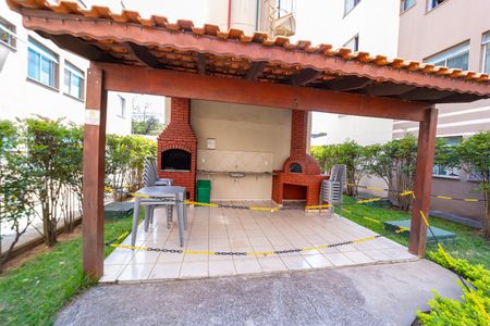 Apartamento à venda com 98m², 2 quartos e 1 vaga Apartamento à venda com 98m², 2 quartos e 1 vagaÁrea comum - Churrasqueira