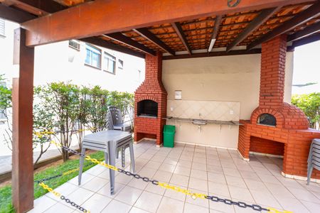 Apartamento à venda com 98m², 2 quartos e 1 vaga Apartamento à venda com 98m², 2 quartos e 1 vagaÁrea comum - Churrasqueira