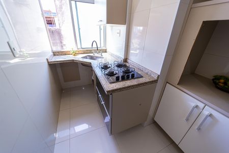 Apartamento à venda com 98m², 2 quartos e 1 vaga Apartamento à venda com 98m², 2 quartos e 1 vagaCozinha