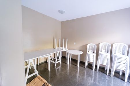 Apartamento à venda com 98m², 2 quartos e 1 vaga Apartamento à venda com 98m², 2 quartos e 1 vagaÁrea comum - Salão de festas