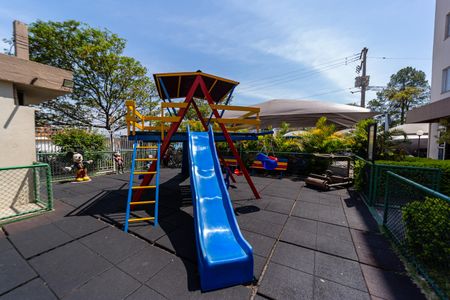 Apartamento à venda com 98m², 2 quartos e 1 vaga Apartamento à venda com 98m², 2 quartos e 1 vagaÁrea comum - Playground