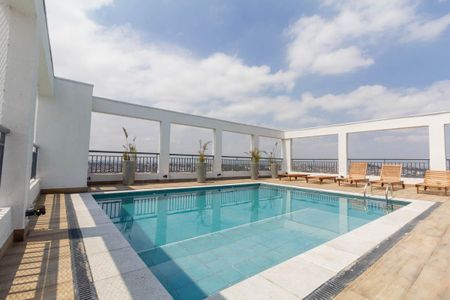 Apartamento à venda com 42m², 2 quartos e sem vagaÁrea comum - Piscina