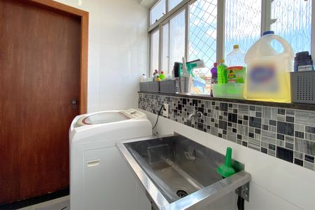 Apartamento à venda com 60m², 3 quartos e 1 vagaÁrea de Serviço