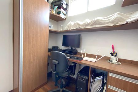 Apartamento à venda com 60m², 3 quartos e 1 vagaEscritório