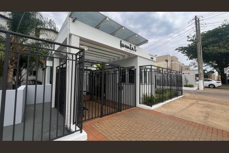 Apartamento à venda com 70m², 3 quartos e 1 vaga Apartamento à venda com 70m², 3 quartos e 1 vagaFachada