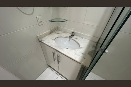 Apartamento à venda com 70m², 3 quartos e 1 vaga Apartamento à venda com 70m², 3 quartos e 1 vagaBanheiro da Suíte