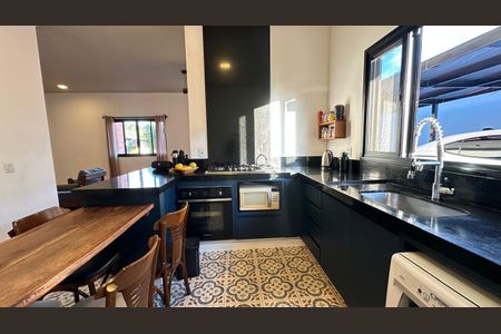 Casa de condomínio para alugar com 250m², 3 quartos e 4 vagas