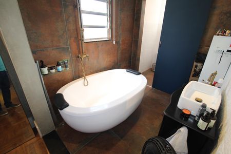 Apartamento à venda com 101m², 2 quartos e 1 vagaBanheiro da Suíte