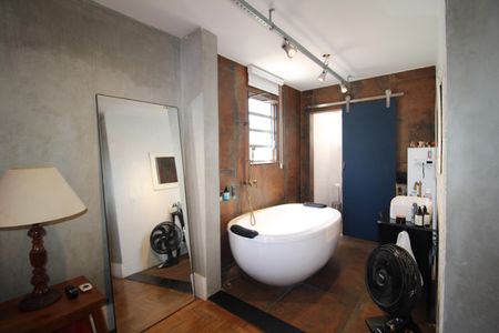 Apartamento à venda com 101m², 2 quartos e 1 vagaBanheiro da Suíte