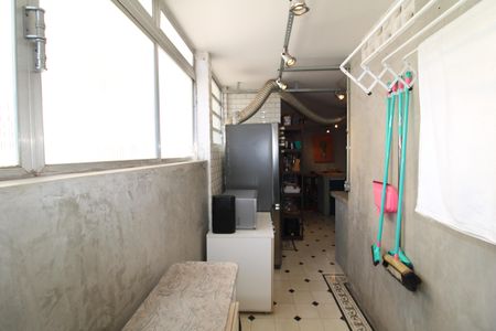 Apartamento à venda com 101m², 2 quartos e 1 vagaÁrea de Serviço