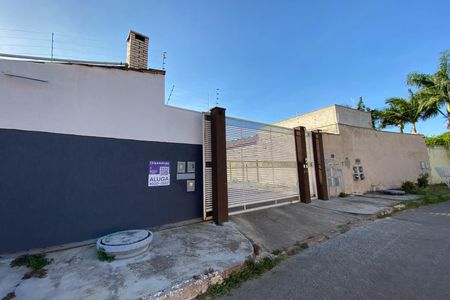Casa de condomínio para alugar com 780m², 5 quartos e 8 vagas Casa de condomínio para alugar com 780m², 5 quartos e 8 vagasFachada