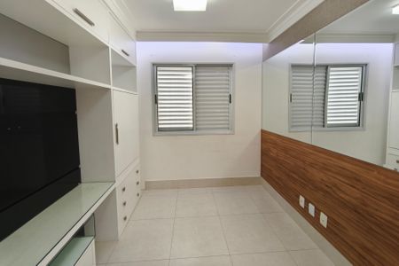 Sala de Estar de apartamento à venda com 2 quartos, 89m² em Parque Prado, Campinas
