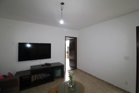 Casa à venda com 189m², 4 quartos e 2 vagasCasa 2 - Sala