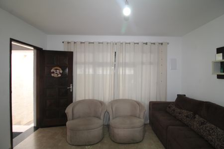 Casa à venda com 189m², 4 quartos e 2 vagasCasa 2 - Sala