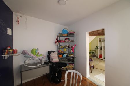 Casa à venda com 189m², 4 quartos e 2 vagasSala