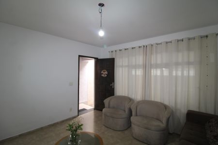 Casa à venda com 189m², 4 quartos e 2 vagasCasa 2 - Sala