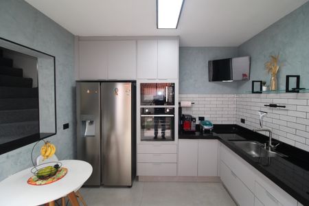 Casa à venda com 189m², 4 quartos e 2 vagasCasa 2 - Sala / Cozinha