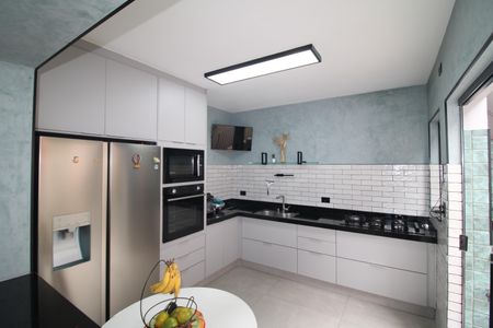 Casa à venda com 189m², 4 quartos e 2 vagasCasa 2 - Sala / Cozinha