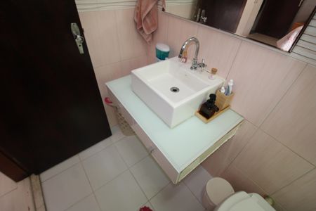 Casa à venda com 189m², 4 quartos e 2 vagasCasa 2 - Banheiro