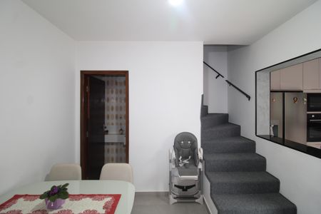 Casa à venda com 189m², 4 quartos e 2 vagasCasa 2 - Sala / Cozinha
