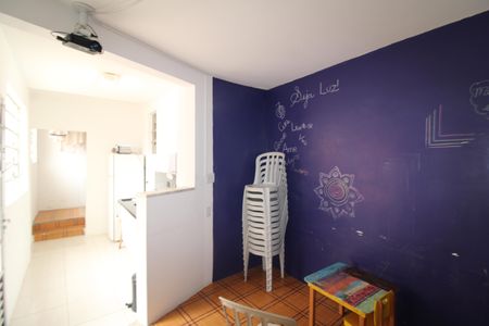 Casa à venda com 189m², 4 quartos e 2 vagasSala