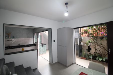 Casa à venda com 189m², 4 quartos e 2 vagasCasa 2 - Sala / Cozinha