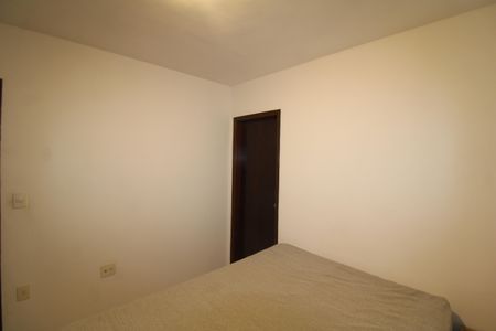 Casa à venda com 189m², 4 quartos e 2 vagasCasa 2 - Quarto 1