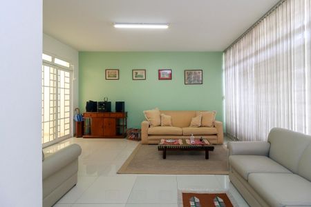 Casa para alugar com 200m², 3 quartos e 5 vagasSala