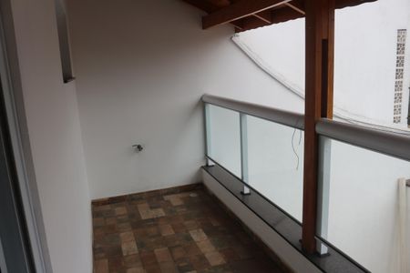 Casa à venda com 190m², 2 quartos e 3 vagasVaranda da Suíte 2