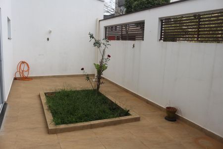 Casa à venda com 190m², 2 quartos e 3 vagasQuintal