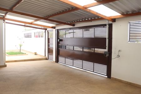 Casa à venda com 190m², 2 quartos e 3 vagasGaragem