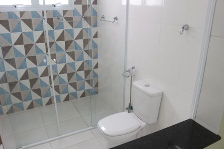 Casa à venda com 190m², 2 quartos e 3 vagasBanheiro da Suíte 1