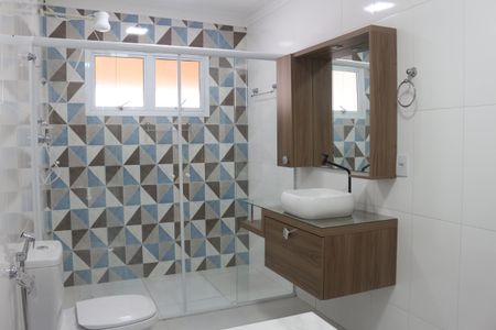 Casa à venda com 190m², 2 quartos e 3 vagasBanheiro da Suíte 2