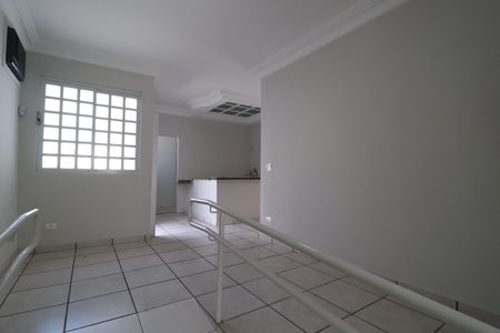 Casa para alugar com 107m², 3 quartos e 7 vagasSala