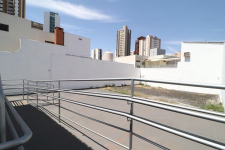 Casa para alugar com 107m², 3 quartos e 7 vagasQuintal